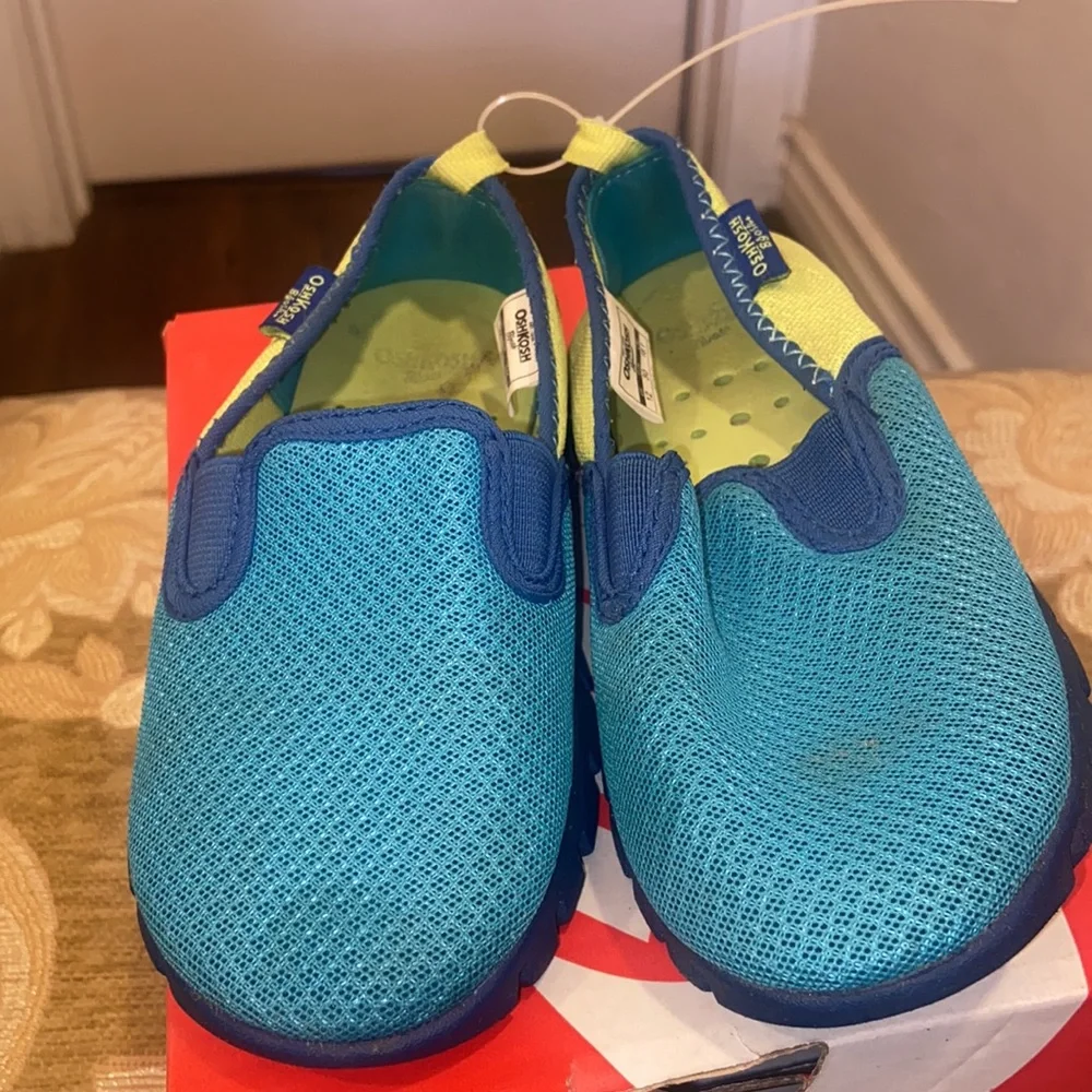 OshKosh B’gosh Boy’s WATER SHOES SZ 12 SWIM BEACH POOL